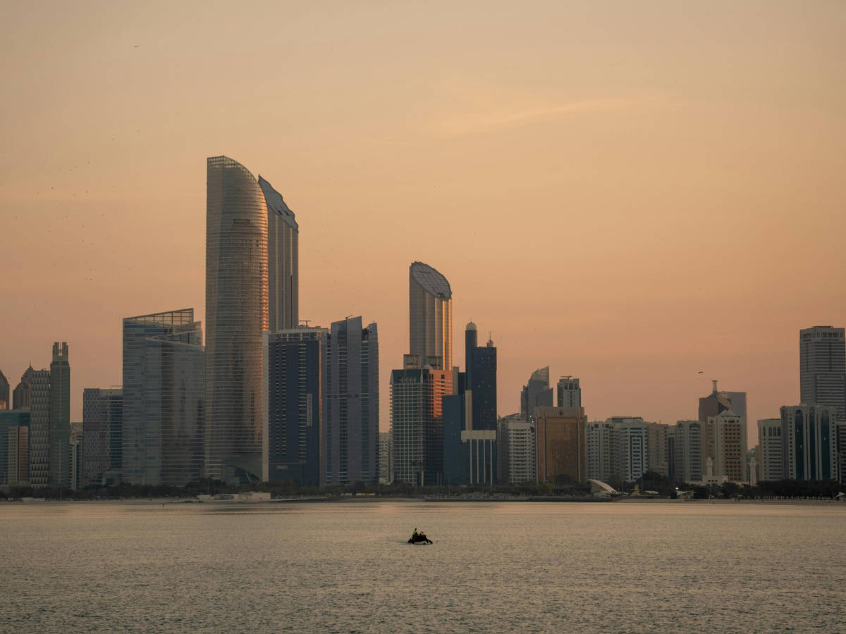 Abu Dhabi al tramonto