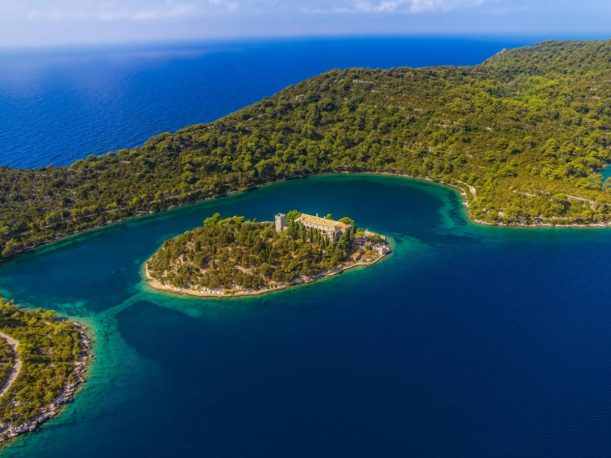 I laghi di Mljet: natura incontaminata e leggende croate